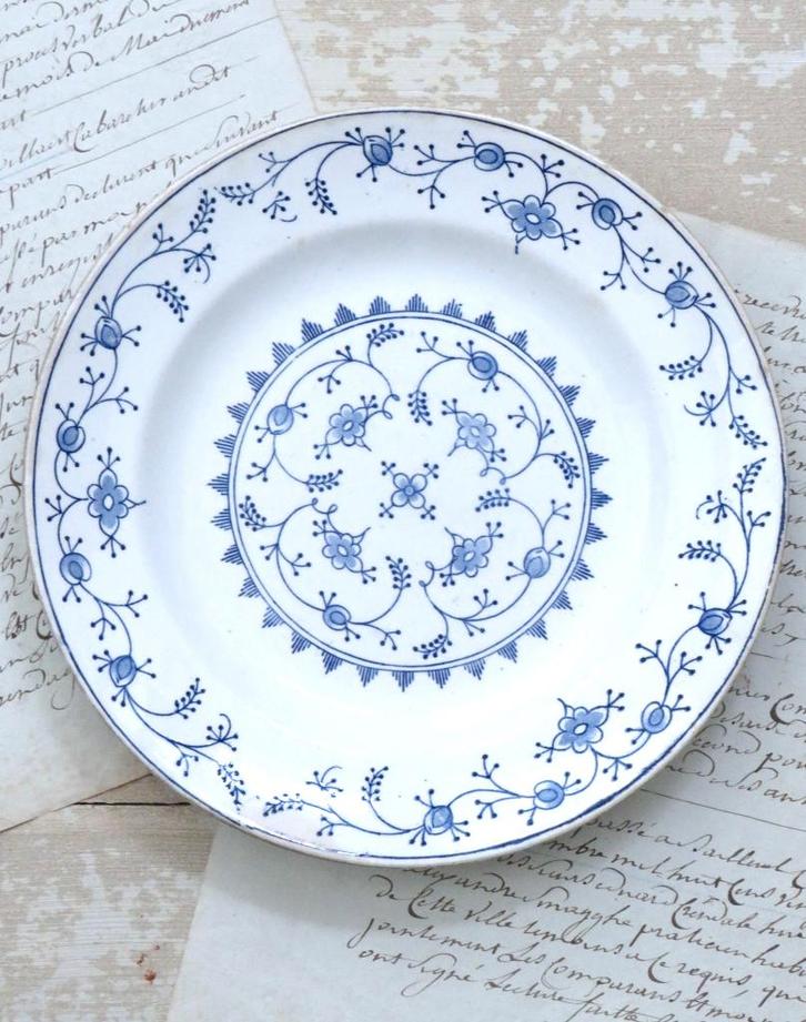 Oud bord Boch La Louvière “Meissen”, Antiek en Kunst, Curiosa en Brocante, Ophalen of Verzenden