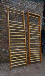 oude klimrekken klimrek uit gymzaal, Ophalen