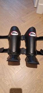 Kickboks scheenbeschermers Twins | kickboxing chinguards Twi, Sport en Fitness, Vechtsporten en Zelfverdediging, Ophalen, Gebruikt
