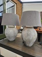2 Grote tafellampen (betonlook), Huis en Inrichting, Minder dan 50 cm, Gebruikt, Ophalen