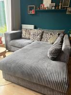 Mooie grijze ribstof bank, Huis en Inrichting, Banken | Bankstellen, Gebruikt, Hoekbank, Driepersoons, 75 tot 100 cm