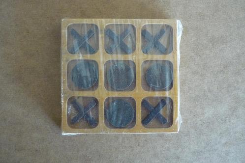 Houten '' Tic Tac Toe '' (Boter-Kaas-Eieren) spel, Hobby en Vrije tijd, Gezelschapsspellen | Overige, Gebruikt, Een of twee spelers