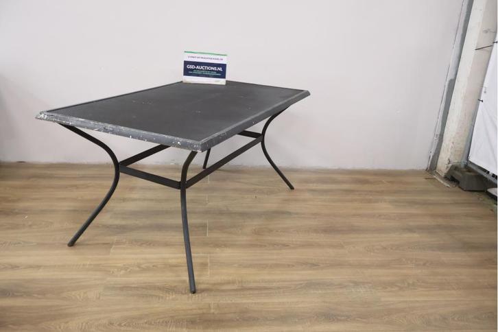 Zwart Metalen Tuintafel met Rasterblad, Tuin en Terras, Tuintafels, Ophalen of Verzenden