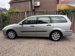 Ford Focus Wagon 1.6-16V Futura zeer mooi, Auto's, 1596 cc, Gebruikt, Zwart, Handgeschakeld