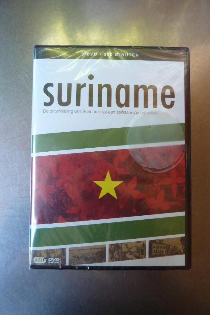 Suriname NIEUW, Cd's en Dvd's, Dvd's | Documentaire en Educatief, Nieuw in verpakking, Politiek of Geschiedenis, Boxset, Alle leeftijden