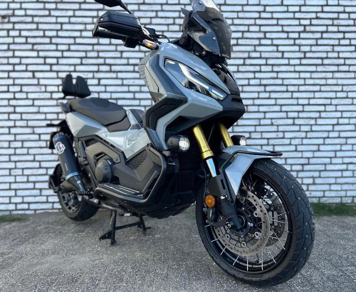 HONDA X-ADV 750 2023 NIEUWSTAAT FULL OPTION TERMIGNONI X ADV, Motoren, Motoren | Honda, Particulier, Scooter, meer dan 35 kW, 2 cilinders