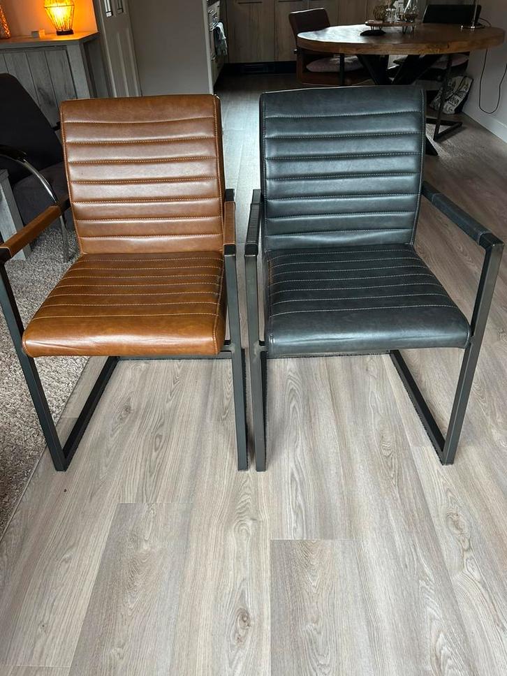 Eetkamer stoelen, Huis en Inrichting, Stoelen, Zo goed als nieuw, Vier, Leer, Bruin, Ophalen