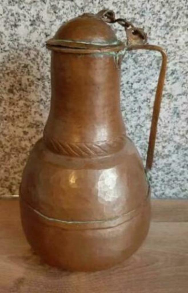 Oude Ottomaanse Koperen KAN / Gehamerde KRUIK met Deksel, Antiek en Kunst, Antiek | Koper en Brons, Koper, Ophalen of Verzenden