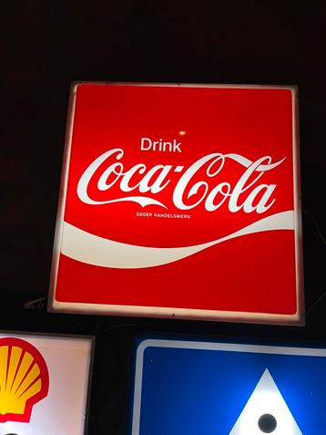 Coca cola lichtbak beschikbaar voor biedingen