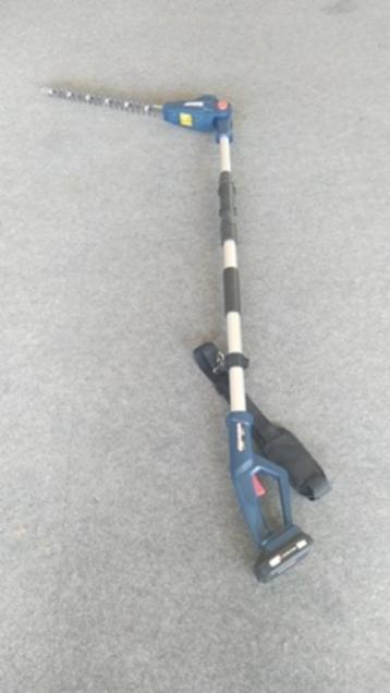 Accu telescoop steel-heggenschaar incl accu en snellader   beschikbaar voor biedingen