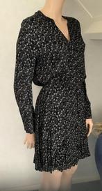 Zwarte jurk met witte hartjes, Kleding | Dames, Jurken, Maat 42/44 (L), Ophalen of Verzenden, Zo goed als nieuw, Boven de knie