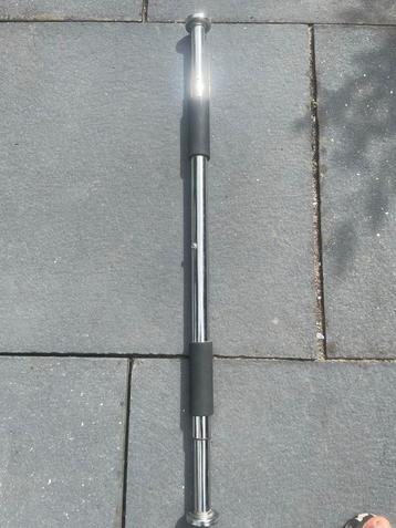Oprekstang / Pull Up Bar beschikbaar voor biedingen