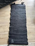 Zelfopblaasbaar matras van Adventuridge, Ophalen of Verzenden, Ingebouwde pomp, Zo goed als nieuw, 1-persoons