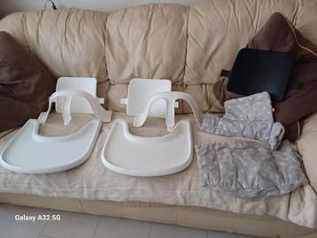 2x stokke babyset,2x dienblad,1x rugleuning, kussenset 100€ beschikbaar voor biedingen