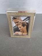 Zilverkleurig doosje met strass, Nieuw, Ophalen of Verzenden, Dorcaswinkelkapelle@dorcas.nl, Dorcas