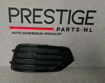 Roosters Audi Q3 8U S-line Facelift Rechts 8U0807682K Inleg beschikbaar voor biedingen