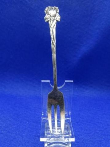 Gero vorkje: iris  Bloemen vorkje gebakvorkje   beschikbaar voor biedingen