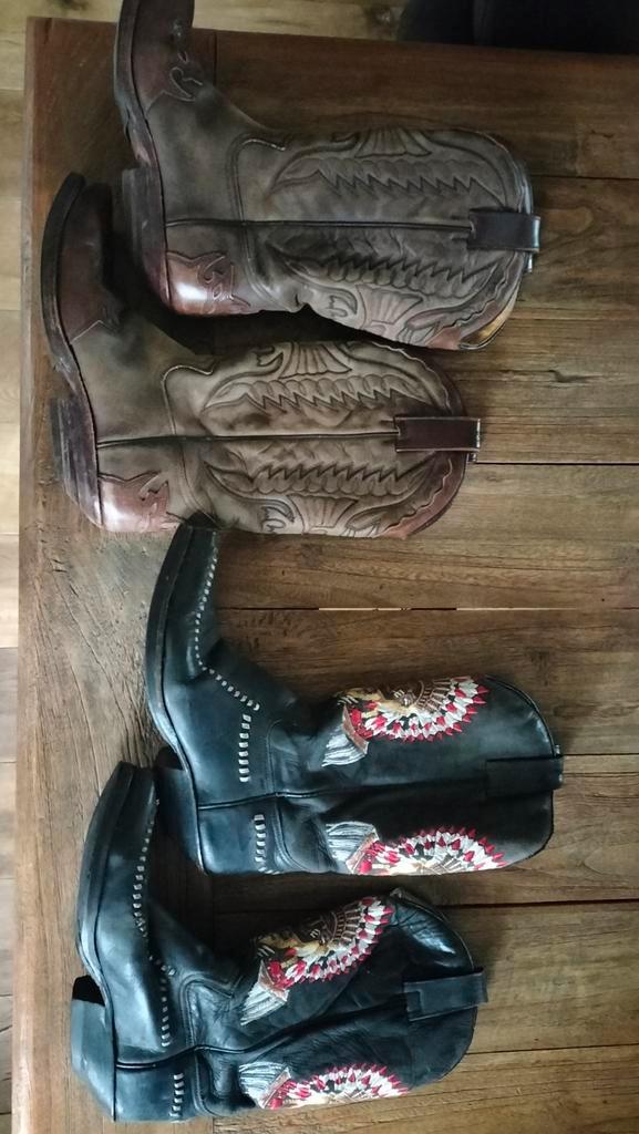 2 Paar Sendra Laarzen - Stoer en Stijlvol, Kleding | Dames, Schoenen, Gedragen, Bruin, Ophalen of Verzenden