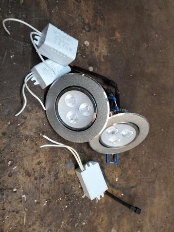 2x inbouwspot 3W, spotje
Met 3x transmitter
 beschikbaar voor biedingen