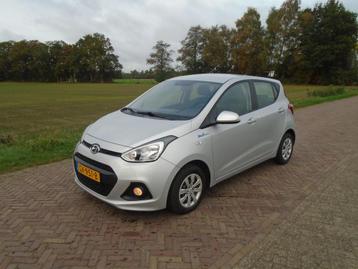 Hyundai i10 1.0i i-Motion Comfort ALL SEASON CRUISE CONTR beschikbaar voor biedingen