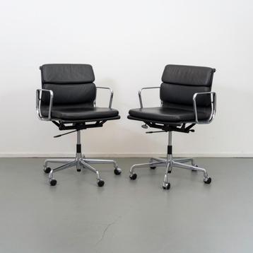 20x Vitra EA 217 bureaustoel Softpad Zwart - Chroom beschikbaar voor biedingen