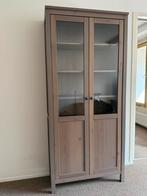 Bruine IKEA Hemnes vitrinekast met glazen deuren, Ophalen, 50 tot 100 cm, 25 tot 50 cm, Glas