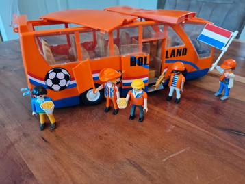 Oranje spelersbus 5025 playmobile beschikbaar voor biedingen