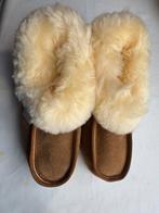 Warme Pantoffels met Wol lamsvacht sloffen met hardzool, Ophalen of Verzenden, Info@herwe.nl, Pantoffels of Sloffen, Bruin