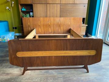 Vintage Mid-Century Bed Louis van Teeffelen stijl beschikbaar voor biedingen