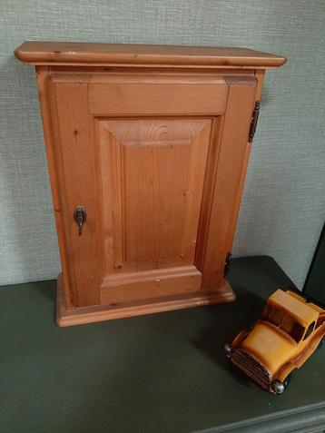 Kleine Kastje beschikbaar voor biedingen