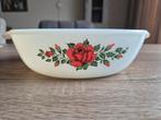 Vintage ovenschaal uit grootmoederstijd, Huis en Inrichting, Keuken | Servies, Ophalen of Verzenden, Overige stijlen, Glas, Schaal of Schalen