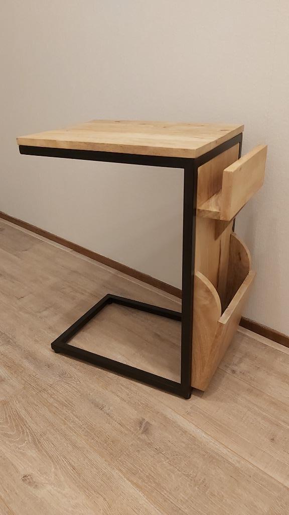 Lectuurtafel, Huis en Inrichting, Woonaccessoires | Krantenbakken en Lectuurbakken, Zo goed als nieuw, Ophalen