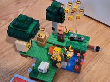 LEGO Minecraft De Bijenboerderij 21165 beschikbaar voor biedingen