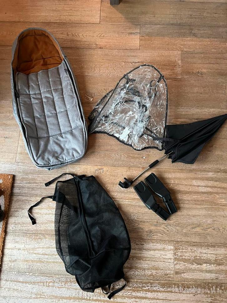 Dubatti kinderwagen accessoires set, Kinderen en Baby's, Kinderwagens en Combinaties, Zo goed als nieuw, Overige merken, Ophalen
