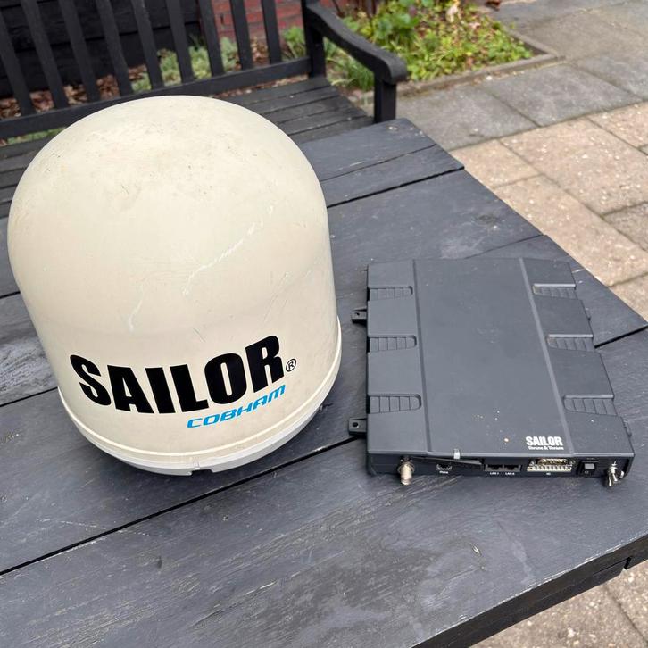 Sailor 150 FleetBroadband ADU TT-3050C, Watersport en Boten, Navigatiemiddelen en Scheepselektronica, Gebruikt, Communicatie, Ophalen