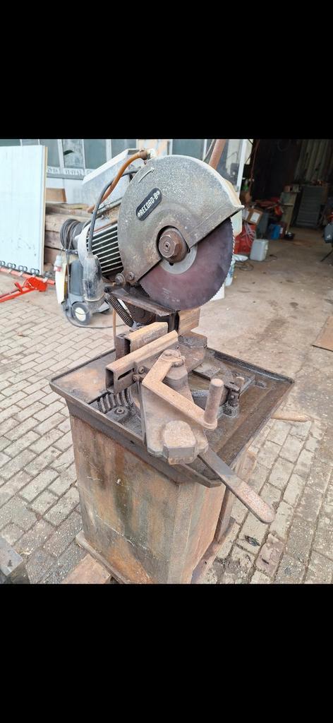 IJzer Afkortzaag 380V - Krachtige Metaalzaag, Doe-het-zelf en Verbouw, Gereedschap | Zaagmachines, Gebruikt, Afkortzaag, 1200 watt of meer