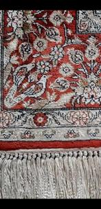 Zijden tapijtje, exclusief, India, fluweel zacht, delicaat., Antiek en Kunst, Antiek | Kleden en Textiel, Ophalen of Verzenden