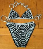Bikini zwart / grijs streep patroon. Maat 44., Kleding | Dames, Bikini, Ophalen of Verzenden, Zo goed als nieuw, Zwart