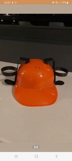 Oranje helm met bekerhouders aan zijkant - Koningsdag tip!, One size fits all, Ophalen of Verzenden, Zo goed als nieuw