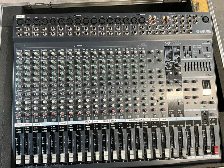 Yamaha EMX 5000.20 Powered Mixer, Muziek en Instrumenten, Mengpanelen, Gebruikt, 10 tot 20 kanalen, Microfooningang, Ophalen