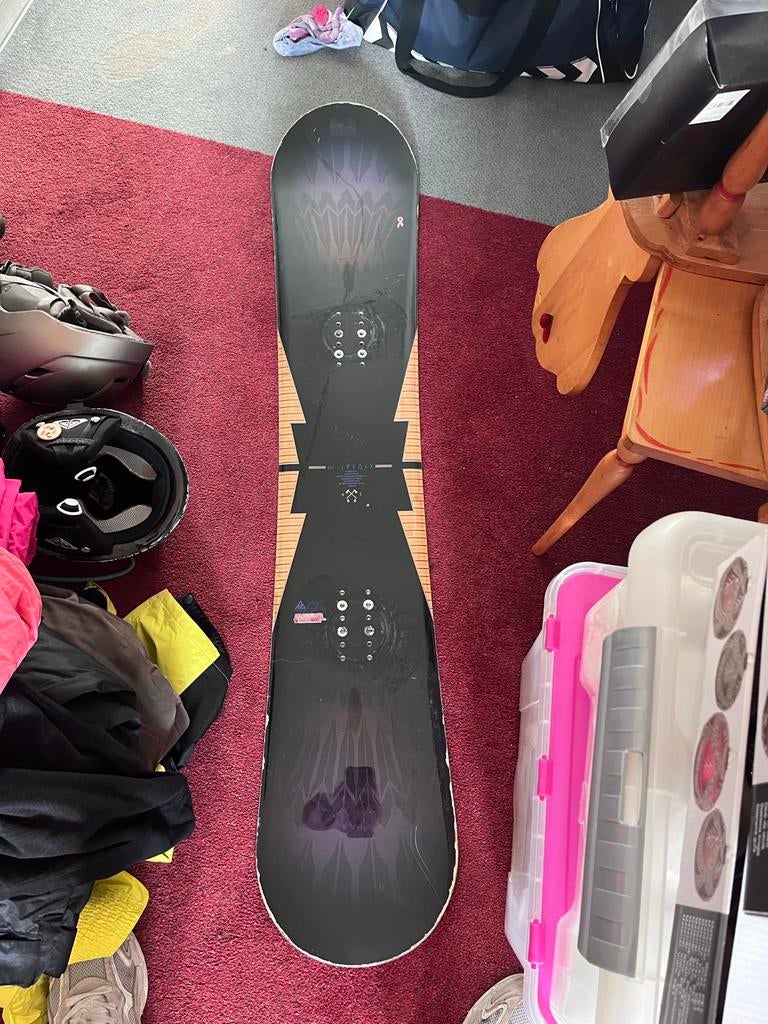 Snowboard K2 Wolfpack + Burton schoenen & helmen, Sport en Fitness, Snowboarden, Ophalen of Verzenden, Gebruikt, Board