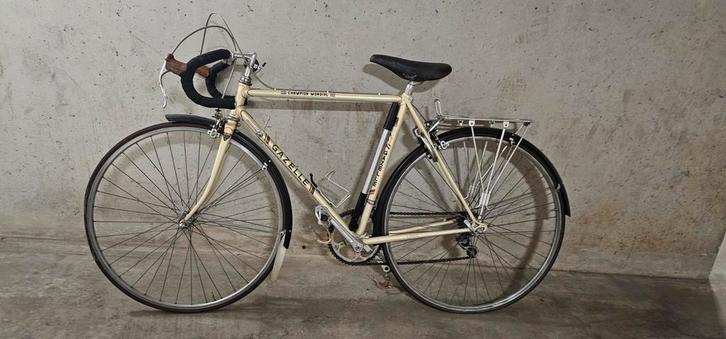 Gazelle racer uit 1972 vintage fiets met toebehoren, Fietsen en Brommers, Fietsen | Racefietsen, Gazelle, 10 tot 15 versnellingen