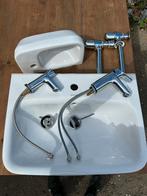 Wastafel en wasbakje Duravit. Compleet met kranen en afvoer, Doe-het-zelf en Verbouw, Sanitair, Ophalen, Zo goed als nieuw, Wastafel