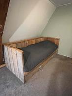 Steigerhouten bed inclusief matras 210x100 cmet opberglade, Huis en Inrichting, Slaapkamer | Bedden, Eenpersoons, Bruin, 210 cm