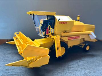 Sperry New Holland 8070 Replicagri Schaal 1:32 (REP504) beschikbaar voor biedingen