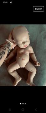 Reborn baby 45 centimeter  helemaal silicone, Verzamelen, Poppen, Ophalen of Verzenden, Zo goed als nieuw, Pop