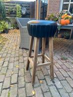 Mooie barkruk met houten poten, Ophalen, Gebruikt, Met voetsteun, 60 tot 90 cm