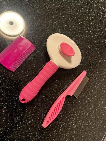 Klittenborstel •Vlooienkam • normaal  Kam beschikbaar voor biedingen