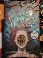 Cassandra Khaw - The Salt Grows Heavy (signed by the author), Ophalen of Verzenden, Zo goed als nieuw, Cassandra Khaw