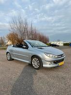 Peugeot 206 1.6 16V CC 2004 Grijs, Voorwielaandrijving, 4 cilinders, Cabriolet, 4 stoelen
